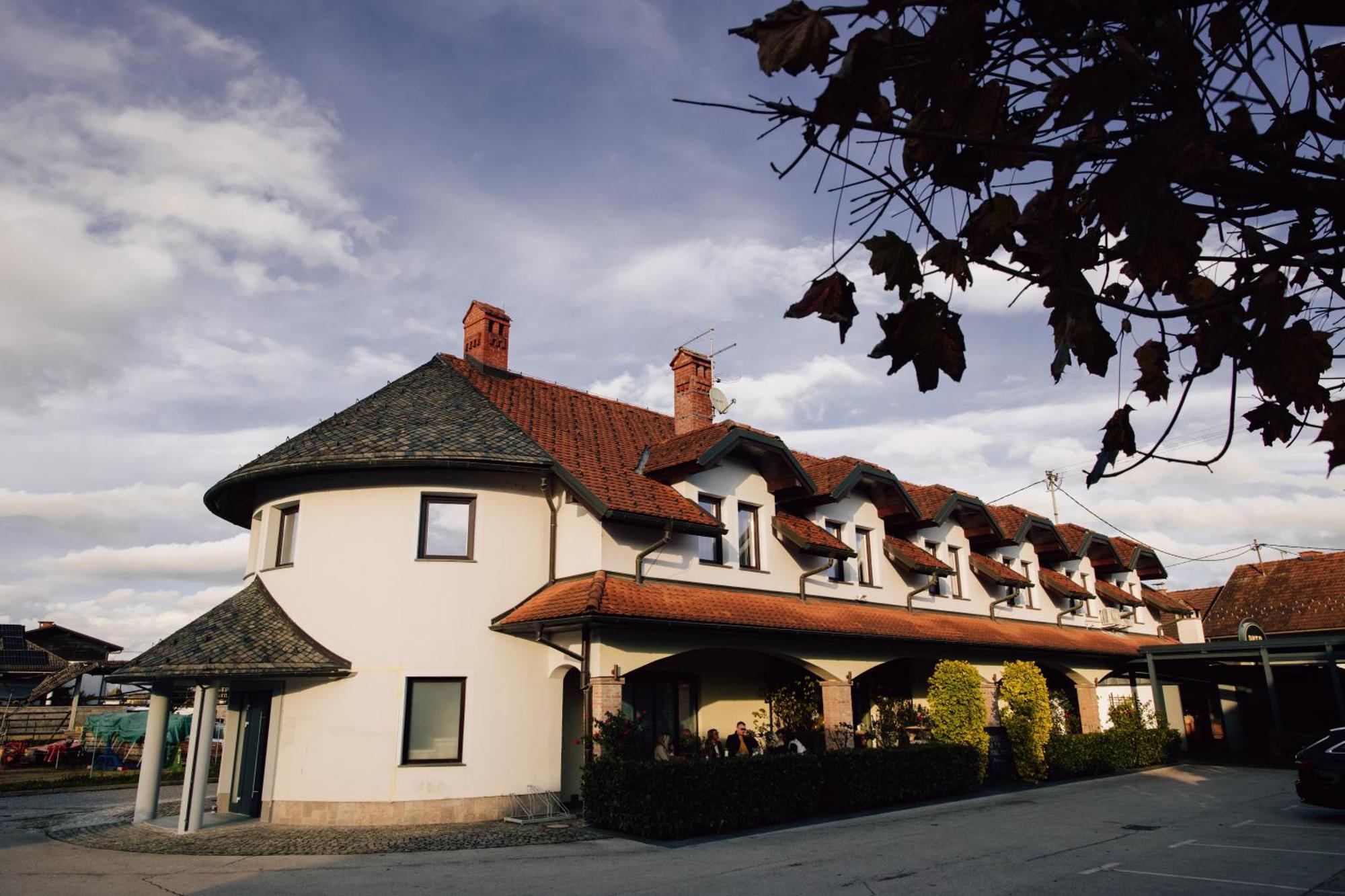 Trzin Hisa Putr B&B 외부 사진